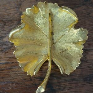 Vintage Goldtone Brooch Signed BSK Brushed and Polished Geranium Grape Vine Leaf